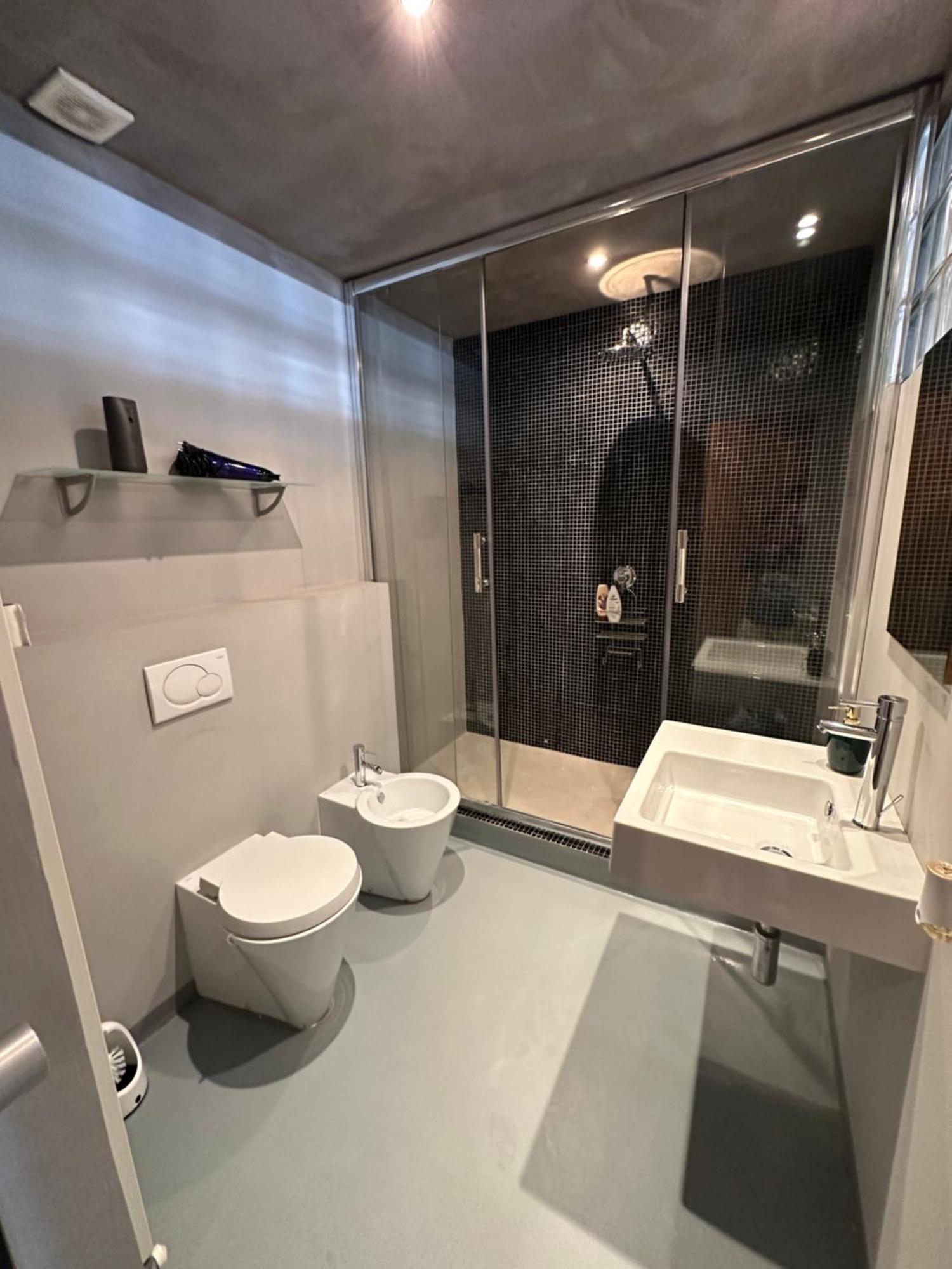Apartamento Spacious Karlin Lofty